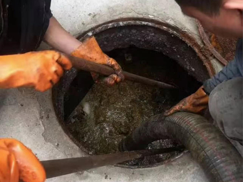 文安清理化粪池时如何避免沼气的危害?